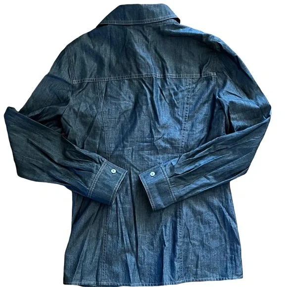 St. John denim button down shirt size 2. E#262 - Picture 4 of 7